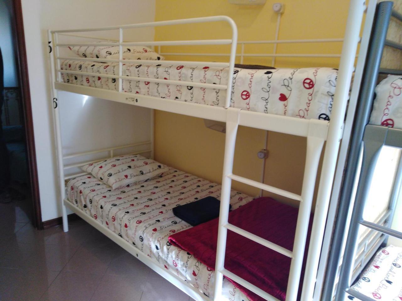 Beatriz Hostel Lisbon Exterior photo